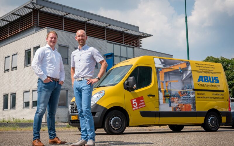 Klant Intro Personeel samen met Ronald Bloemendal.