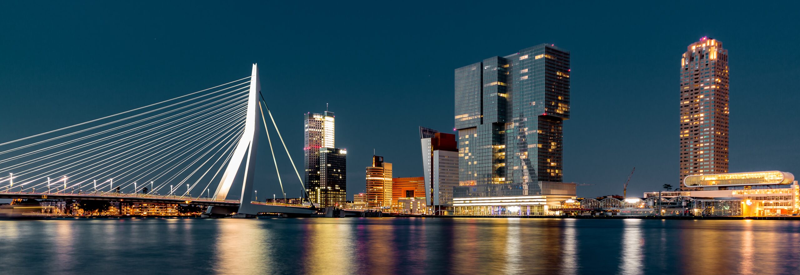 Bekijk het brede aanbod aan vacatures Rotterdam.