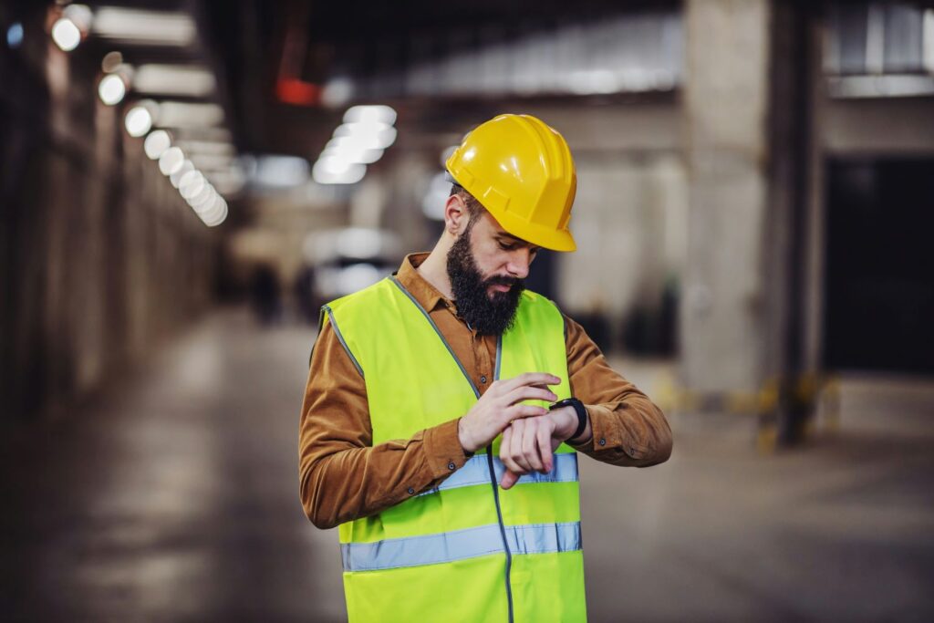 Op tijd komen op je werk.