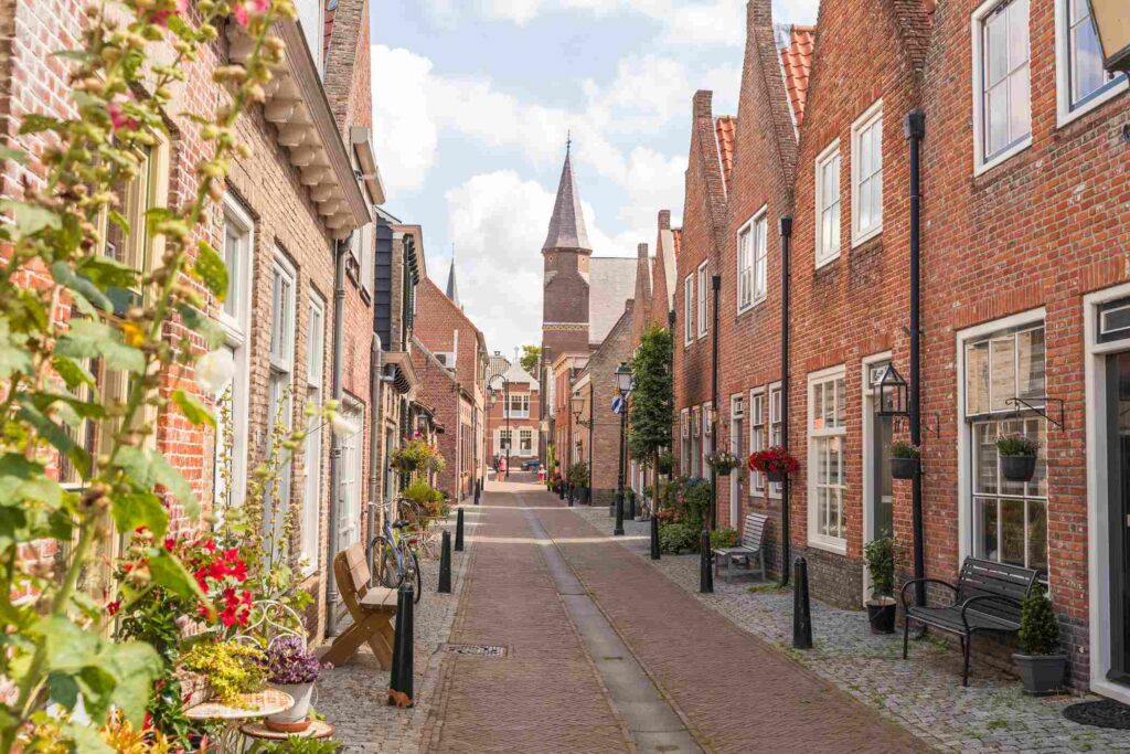 centrum Tholen op een zonnige dag