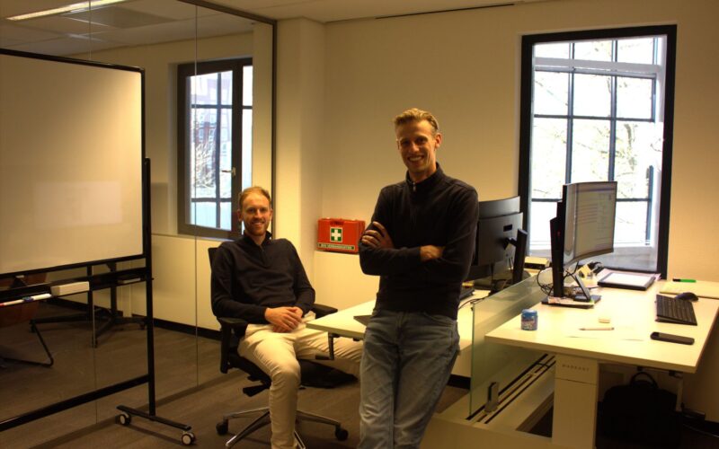 Ruben Baan en Joel Sneep van Intro Personeel Leiden