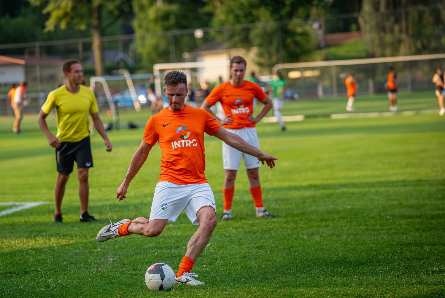 Jubilerende Intro Cup draait om meer dan alleen voetbal: “Zaken doen gaat over mensen”